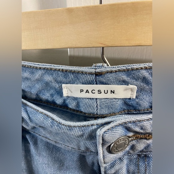 PACSUN Los Angeles size 31 Mom Jean light wash 12.5” rise - Picture 2 of 8